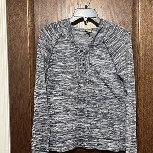 Prince & Fox Navy and White Knit Top